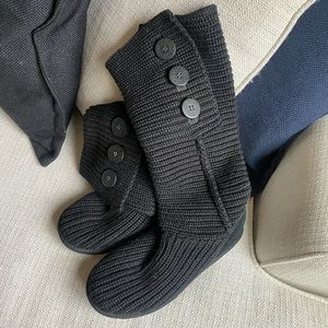 Classic cardy UGG boots in black